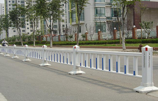 塑鋼道路<a href=http://su-shi.net target=_blank class=infotextkey>護欄</a>